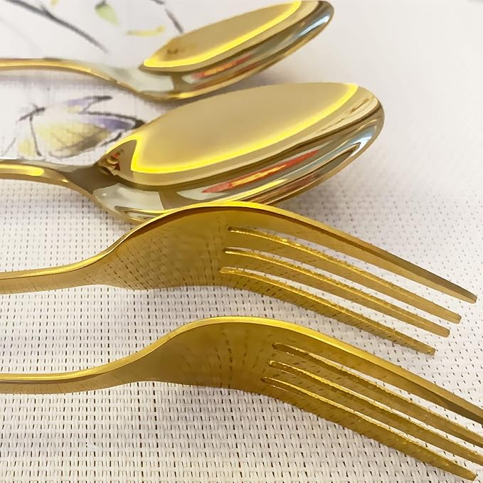 SET de cubiertos dorados (24 piezas)